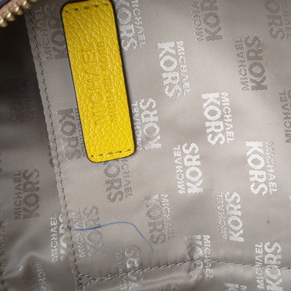 Michael Kors Karson Two-Tone purse - Picture 13 of 16